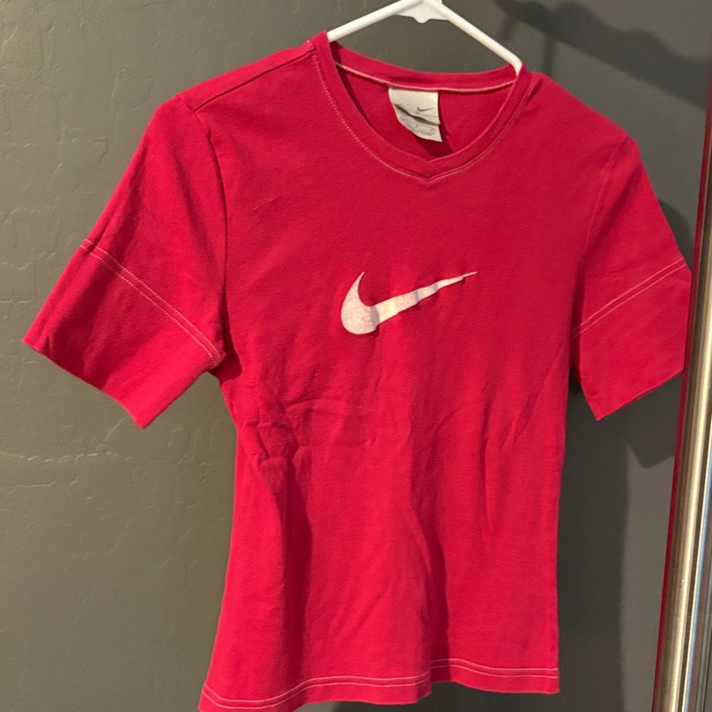 Nike Women’s Bright Pink Short Sleeve Tee